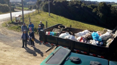 Mutirão de recolhimento de Lixo é realizado em Paraí