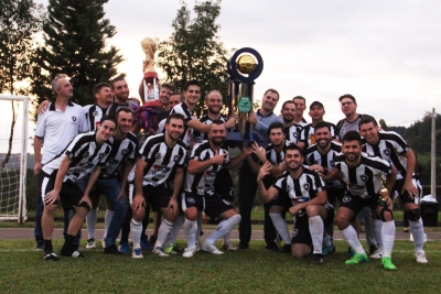 Botafogo de Vanini é tricampeão da Copa Basalto de Futebol de Campo