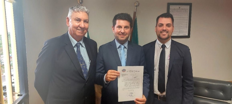 Prefeito busca recursos em Brasília