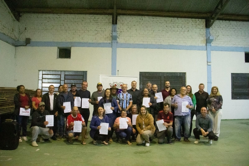 Moradores do Bairro São José recebem títulos de propriedade através do REURB! 